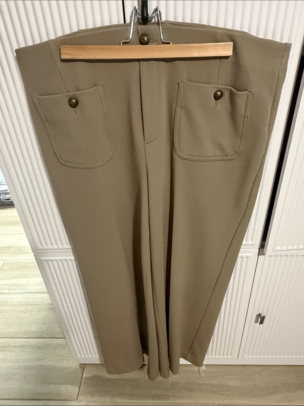 Jules & Leopold Cropped Wide-Leg Pants in Taupe